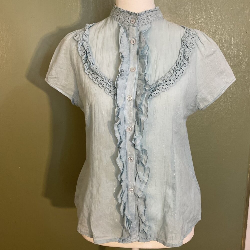 Veeko Wms Sz 38 (US 8) Light Blue Embroidered Peasant Top Ruffles Crepe Fabric
